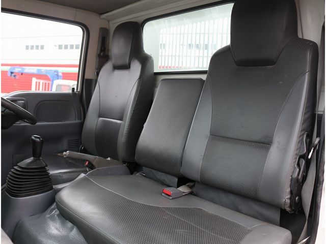 ISUZU ELF 2011 Image 31