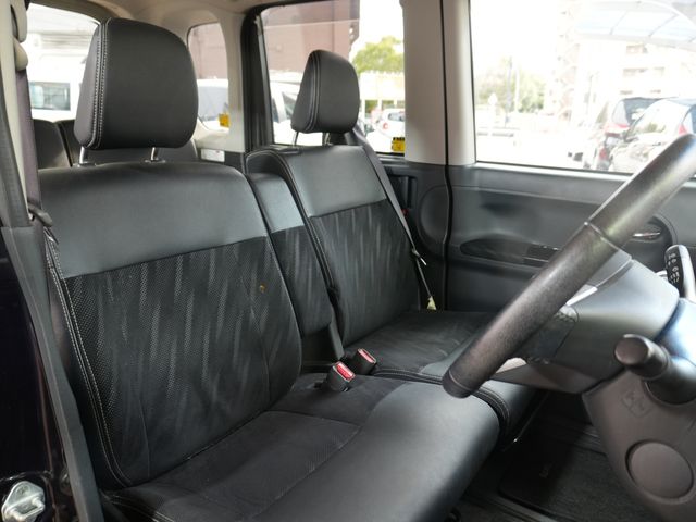 DAIHATSU TANTO CUSTOM 2014 Image 31