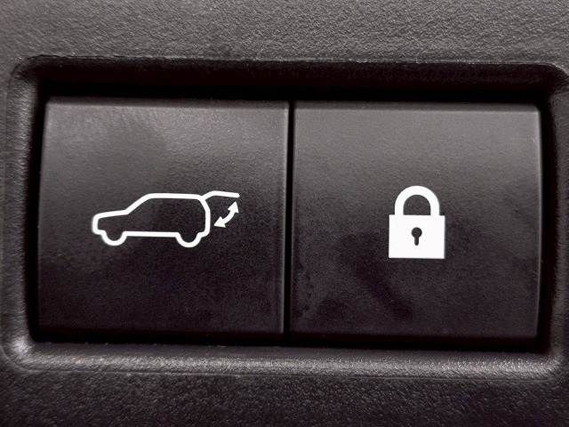 TOYOTA LEXUS UX200 2019 Image 31