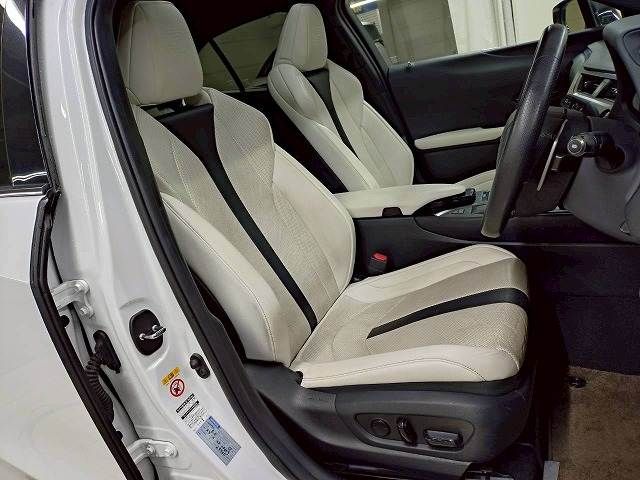 TOYOTA LEXUS UX200 2019 Image 31