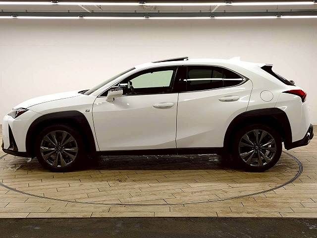 TOYOTA LEXUS UX200 2019 Image 31