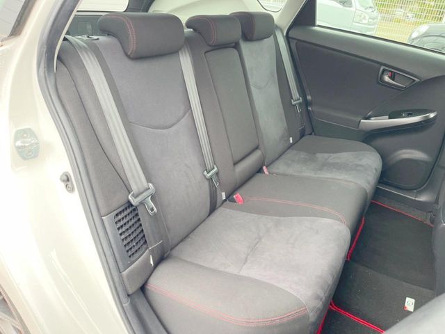 TOYOTA PRIUS 2013 Image 31