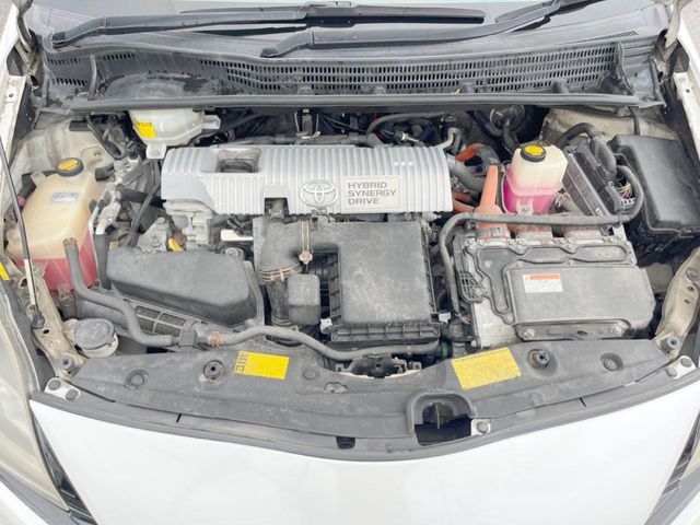 TOYOTA PRIUS 2013 Image 31