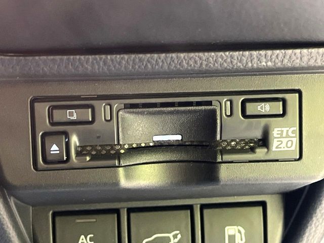 TOYOTA PRIUS PHV 2023 Image 31