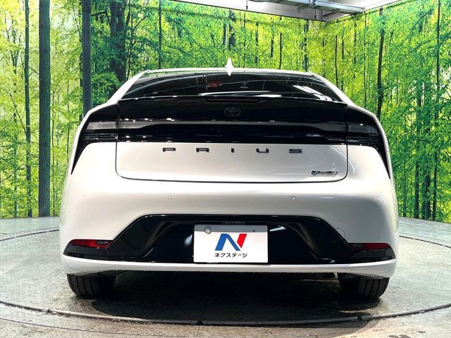 TOYOTA PRIUS PHV 2023 Image 31