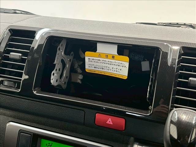 TOYOTA HIACE VAN 2WD 2025 Image 31