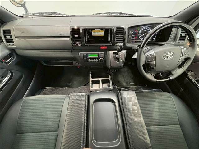 TOYOTA HIACE VAN 2WD 2025 Image 31
