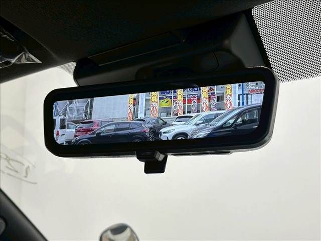 TOYOTA HIACE VAN 2WD 2025 Image 31