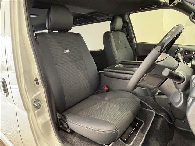 TOYOTA HIACE VAN 2WD 2025 Image 31