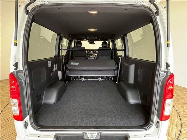 TOYOTA HIACE VAN 2WD 2025 Image 31