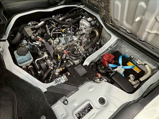 TOYOTA HIACE VAN 2WD 2025 Image 31