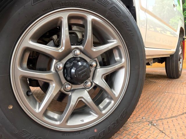 SUZUKI JIMNY 4WD 2023 Image 31