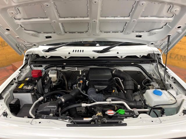 SUZUKI JIMNY 4WD 2023 Image 31