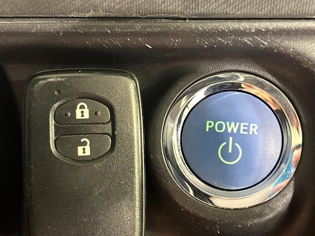 TOYOTA AQUA 2013 Image 31