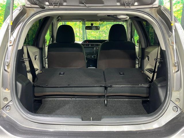 TOYOTA AQUA 2013 Image 31