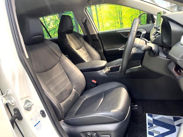 TOYOTA RAV4 HYBRID 4WD 2022 Image 31