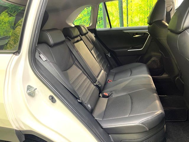 TOYOTA RAV4 HYBRID 4WD 2022 Image 31