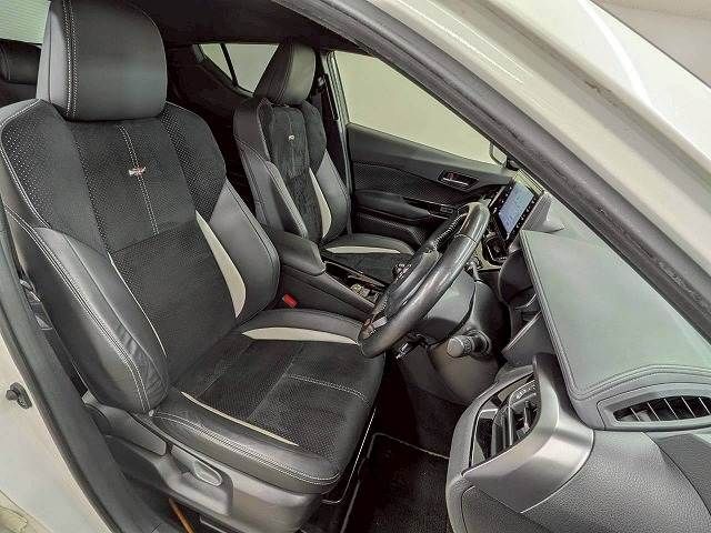 TOYOTA C-HR 2020 Image 31