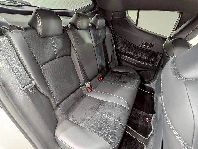 TOYOTA C-HR 2020 Image 31