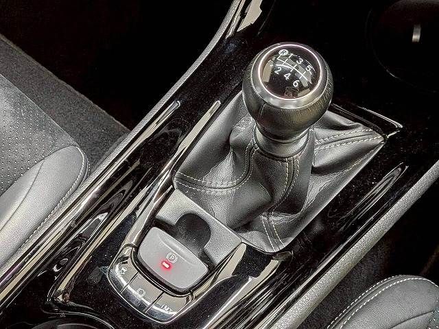 TOYOTA C-HR 2020 Image 31