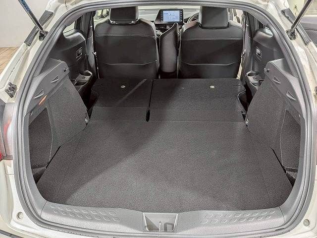 TOYOTA C-HR 2020 Image 31