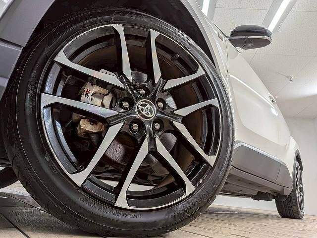 TOYOTA C-HR 2020 Image 31