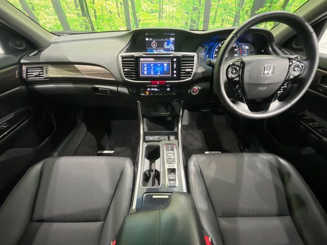 HONDA ACCORD HYBRID 2017 Image 31