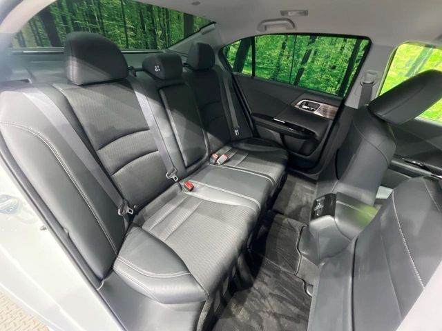 HONDA ACCORD HYBRID 2017 Image 31