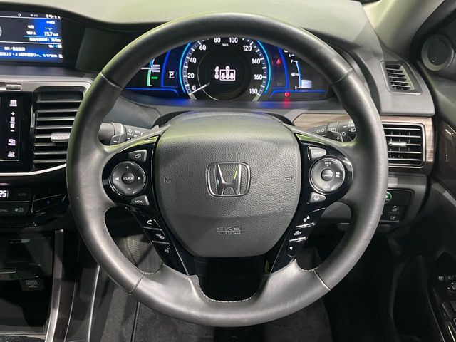 HONDA ACCORD HYBRID 2017 Image 31