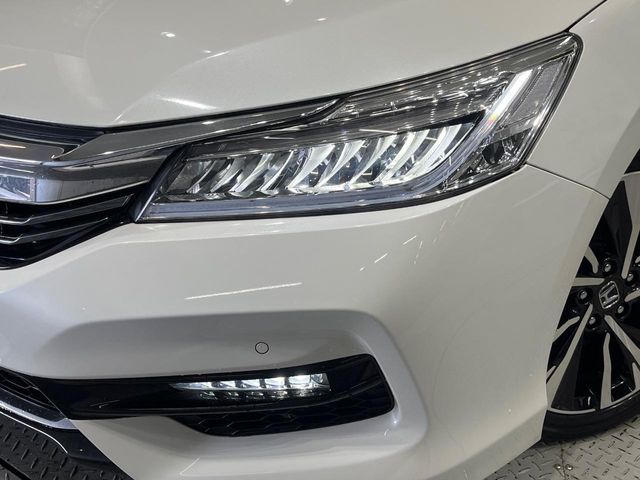 HONDA ACCORD HYBRID 2017 Image 31