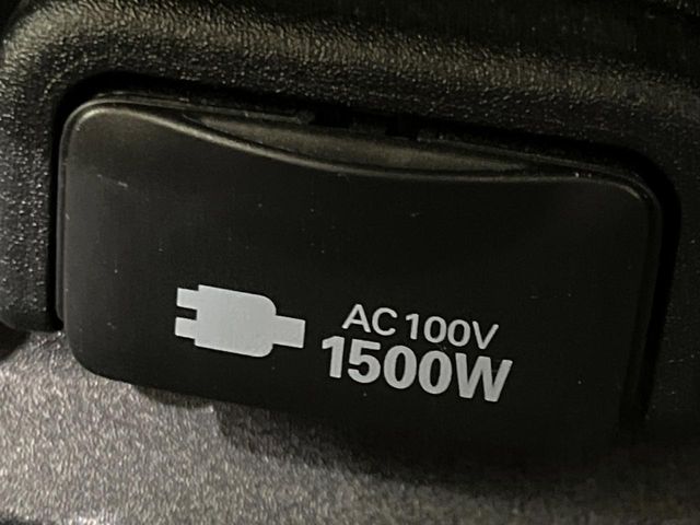 TOYOTA SIENTA HYBRID 2023 Image 31