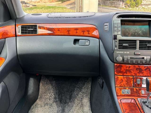 TOYOTA CELSIOR 2004 Image 31