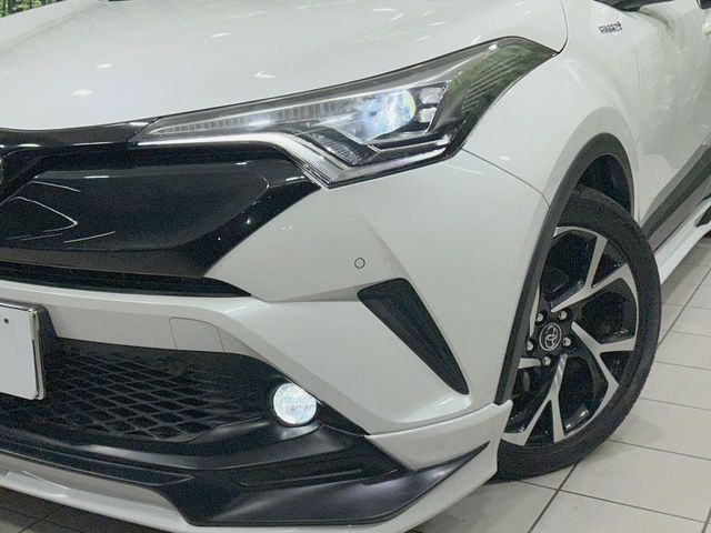 TOYOTA C-HR 2017 Image 31