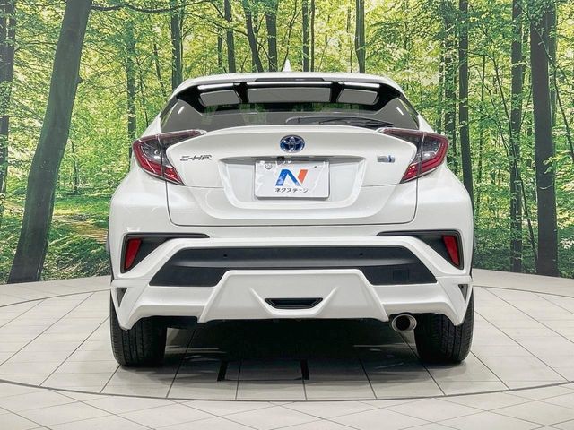 TOYOTA C-HR 2017 Image 31