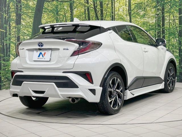 TOYOTA C-HR 2017 Image 31