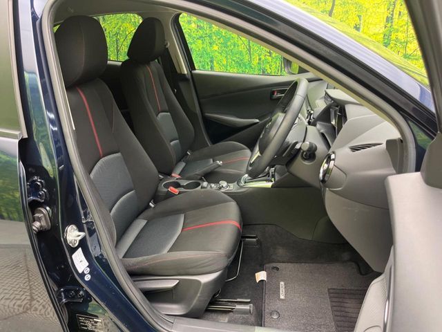 MAZDA DEMIO 2015 Image 31