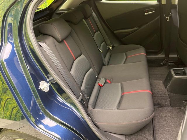 MAZDA DEMIO 2015 Image 31