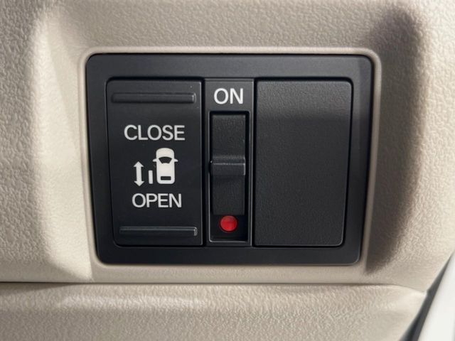 HONDA N BOX 2025 Image 31