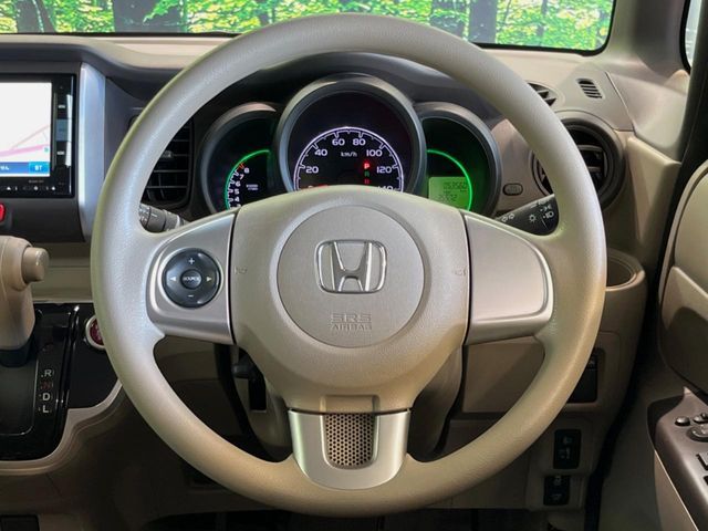 HONDA N BOX 2015 Image 31