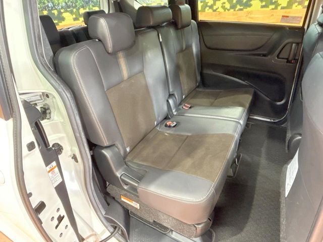 TOYOTA SIENTA HYBRID 2019 Image 31