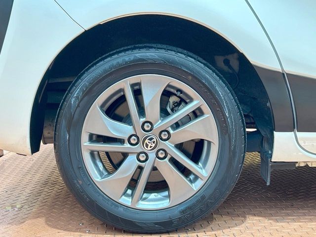 TOYOTA SIENTA HYBRID 2019 Image 31