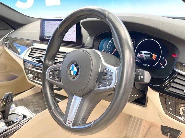 BMW 5SERIES TOURING 2019 Image 31
