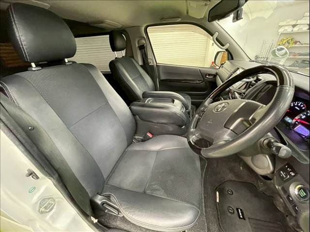 TOYOTA HIACE VAN 2WD 2016 Image 31