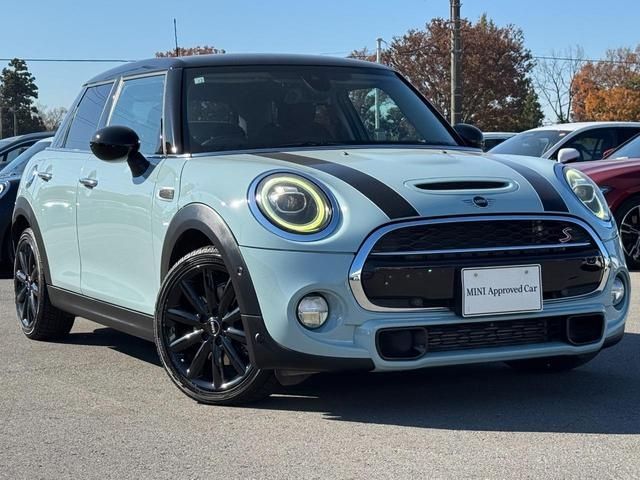 BMW MINI COOPER S 5DOOR 2018 Image 31