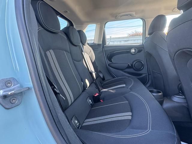 BMW MINI COOPER S 5DOOR 2018 Image 31
