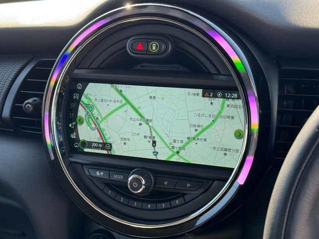 BMW MINI COOPER S 5DOOR 2018 Image 31