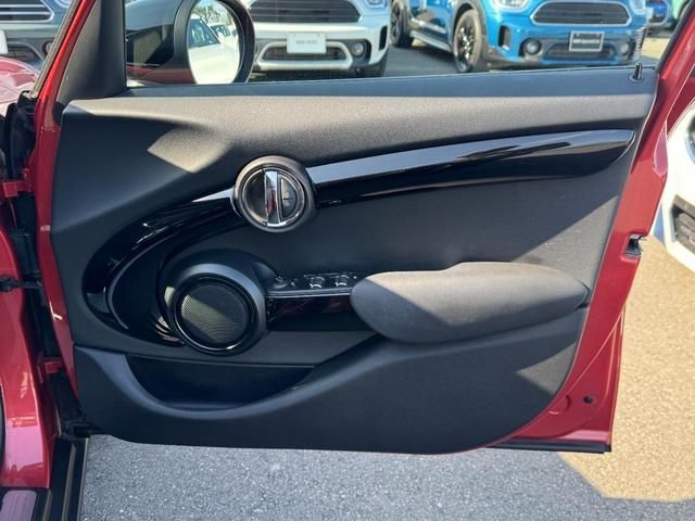 BMW MINI COOPER 5DOOR 2020 Image 31