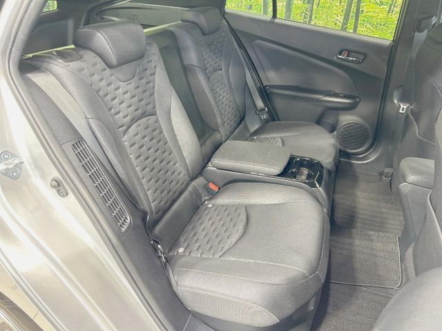 TOYOTA PRIUS PHV 2017 Image 31