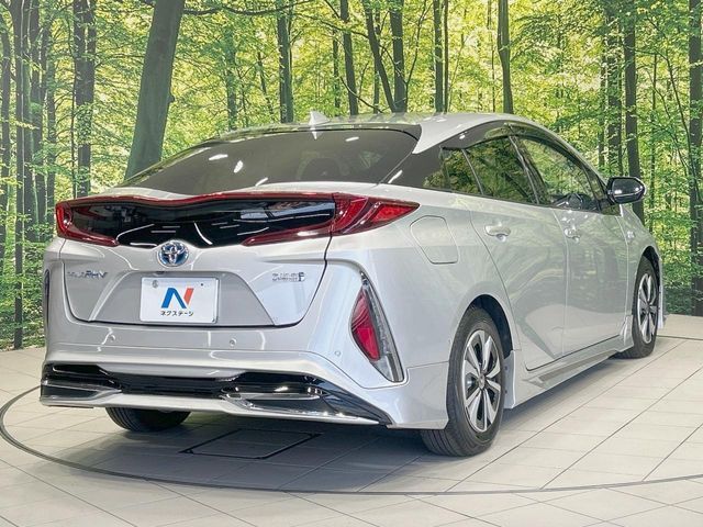 TOYOTA PRIUS PHV 2017 Image 31