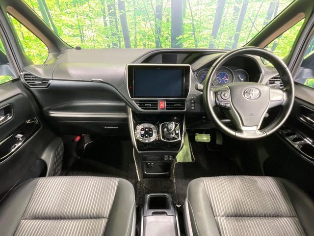 TOYOTA VOXY HYBRID 2019 Image 31